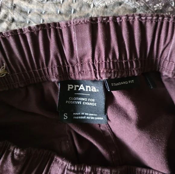 Prana Men's Burgundy Shorts - Picture 3 of 4